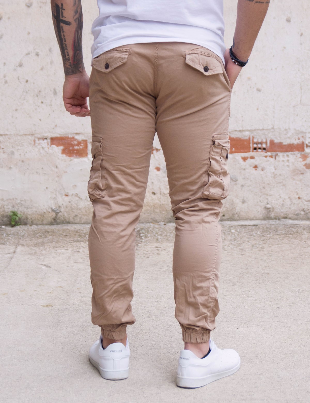 Ανδρικό μπεζ υφασμάτινο cargo παντελόνι 210922B φωτογραφία